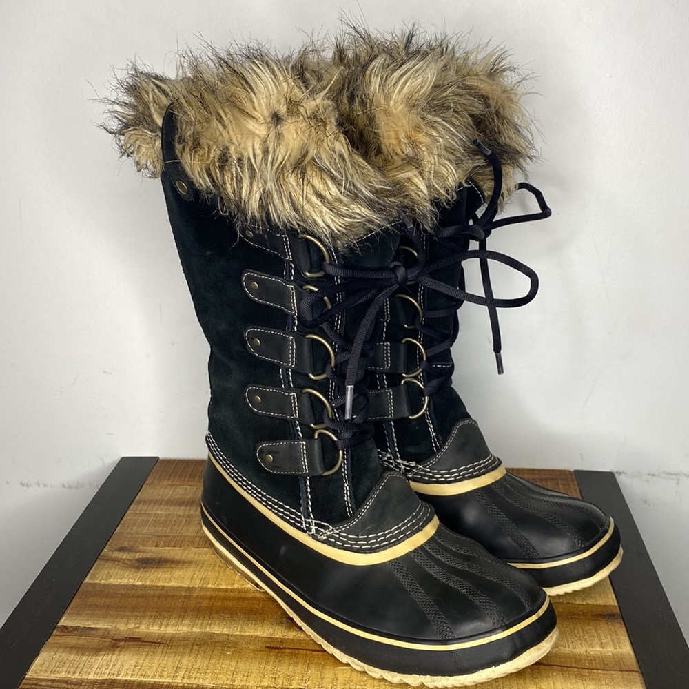 Sorel Joan of Arctic Boots: Size 11